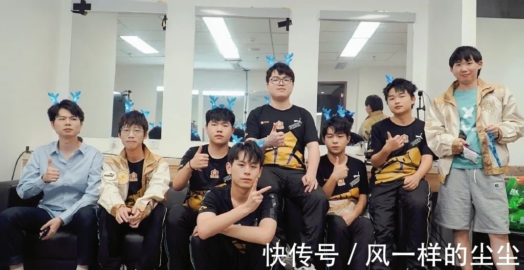 阵容中的位 阵容中的位