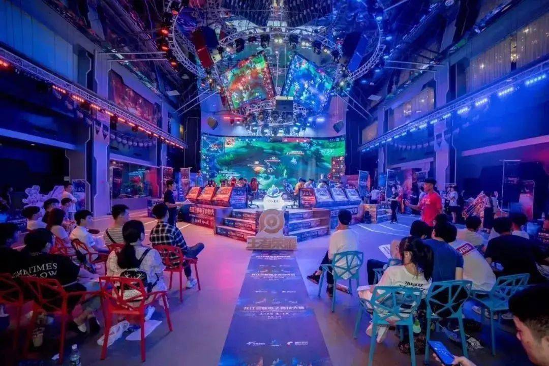 彩表现外 彩表现外