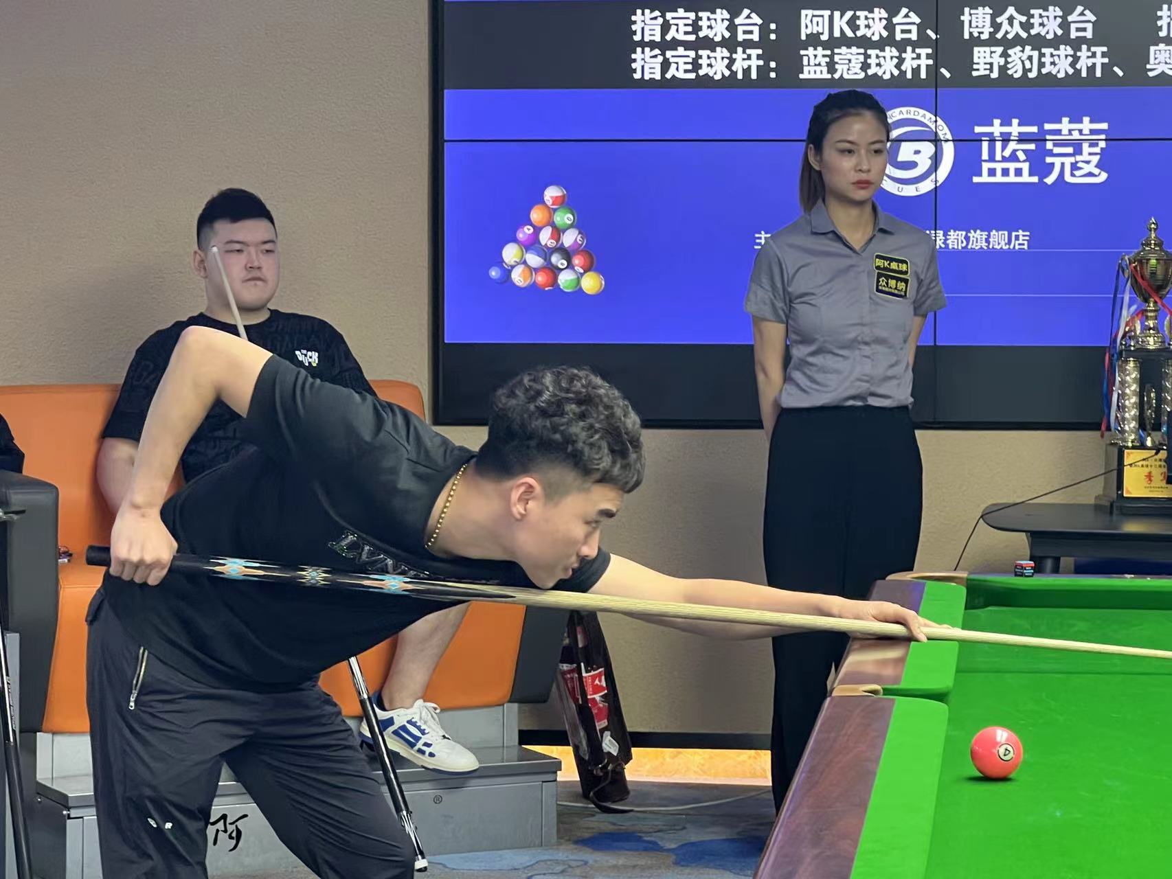 手措手不及